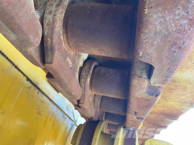 Komatsu D85EX-15 履帶推土機