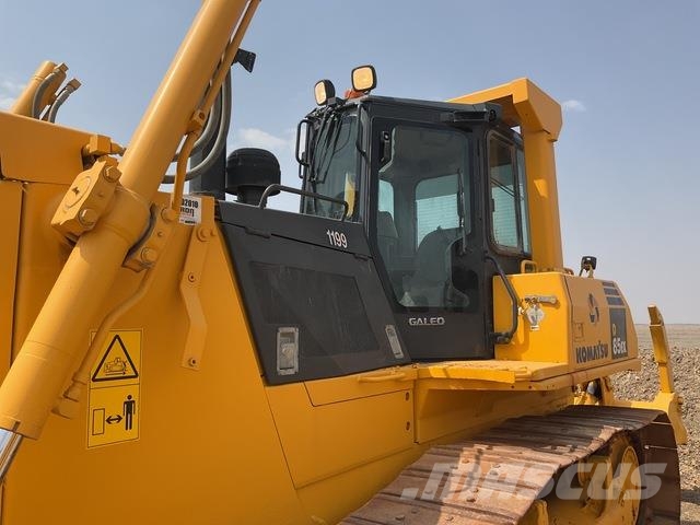 Komatsu D85EX-15 Vikšriniai buldozeriai