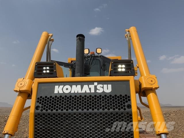 Komatsu D85EX-15 Vikšriniai buldozeriai