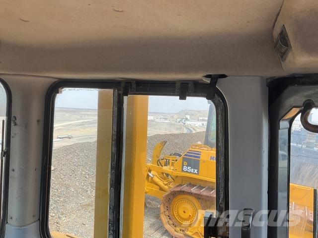Komatsu D85EX-15 Vikšriniai buldozeriai