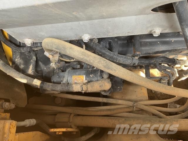 Komatsu D85EX-15 Vikšriniai buldozeriai