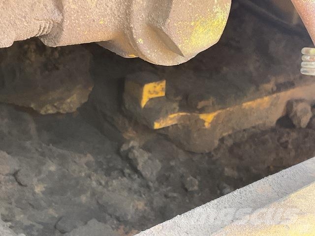 Komatsu D85EX-15 Vikšriniai buldozeriai