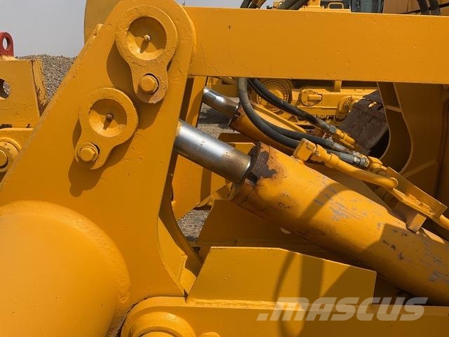 Komatsu D85EX-15 Vikšriniai buldozeriai