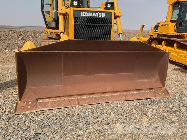 Komatsu D85EX-15 Vikšriniai buldozeriai