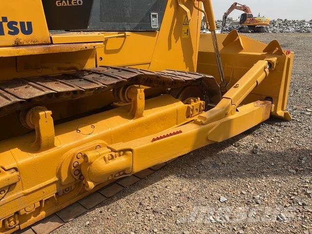 Komatsu D85EX-15 Vikšriniai buldozeriai