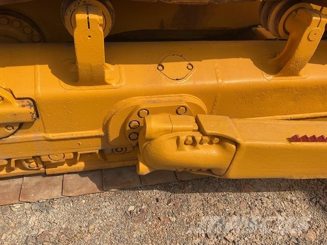 Komatsu D85EX-15 Vikšriniai buldozeriai