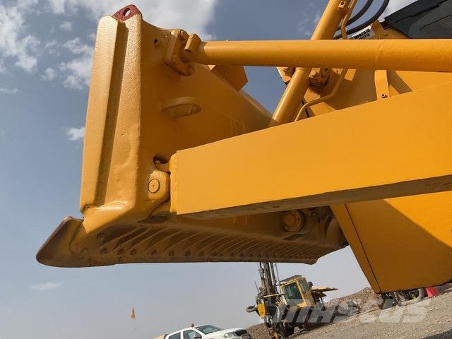 Komatsu D85EX-15 Vikšriniai buldozeriai