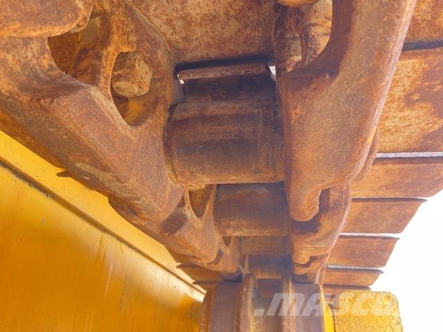 Komatsu D85EX-15 Vikšriniai buldozeriai