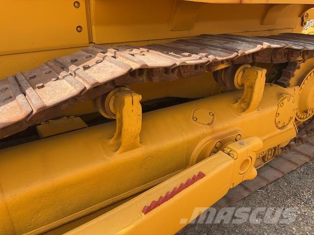 Komatsu D85EX-15 Vikšriniai buldozeriai