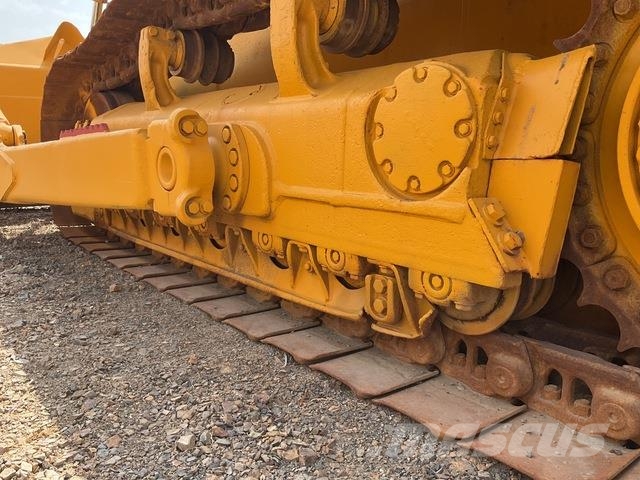 Komatsu D85EX-15 Vikšriniai buldozeriai