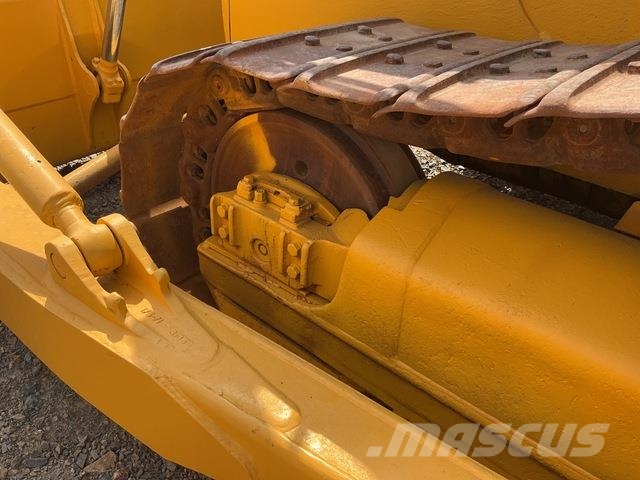 Komatsu D85EX-15 Vikšriniai buldozeriai