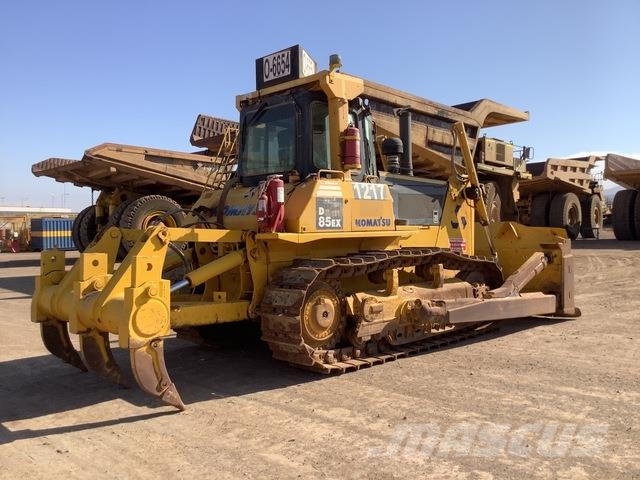 Komatsu D85EX-15E0 Bulldozer