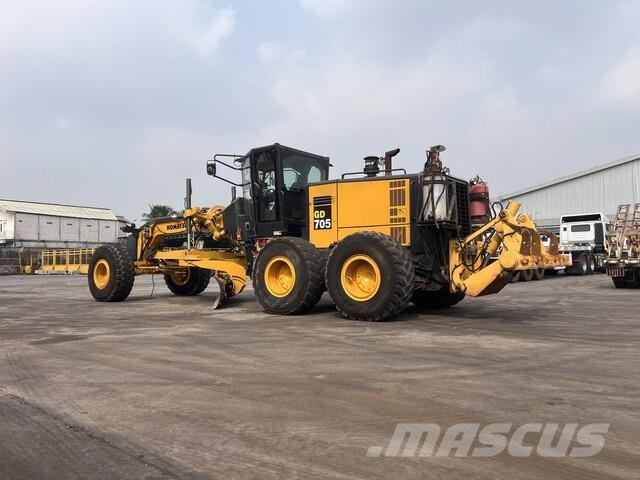 Komatsu GD705-5 Tiehöylät