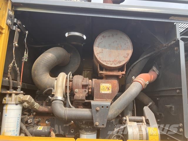 Komatsu GD705-5 Tiehöylät
