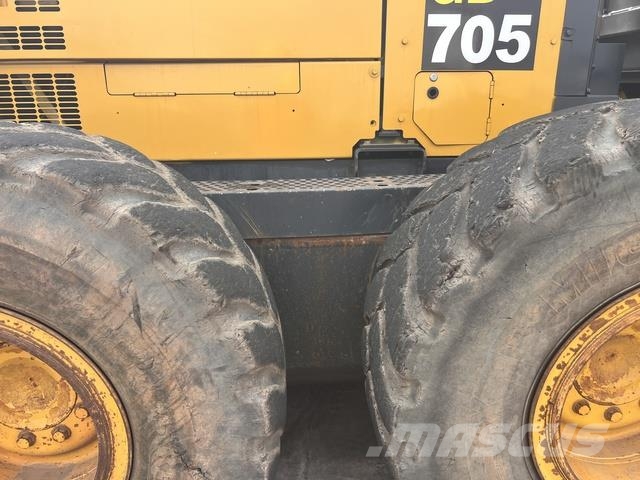 Komatsu GD705-5 Tiehöylät