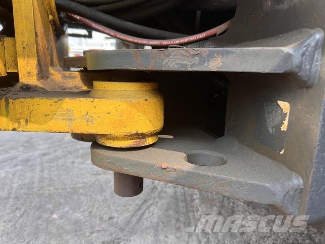 Komatsu GD705-5 Tiehöylät