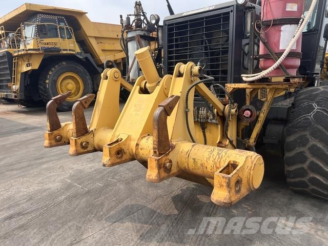 Komatsu GD705-5 Tiehöylät