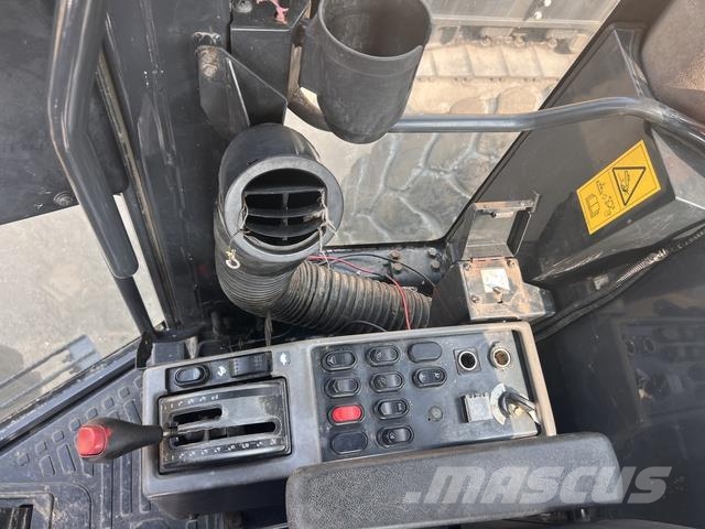 Komatsu GD705-5 Grejdery