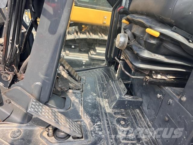 Komatsu GD705-5 Grejdery