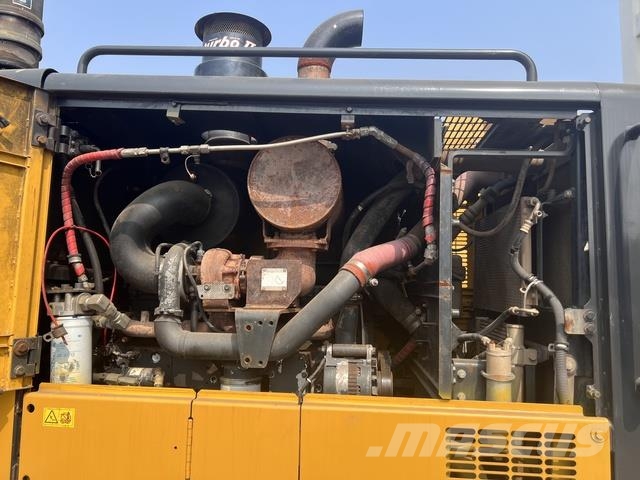 Komatsu GD705-5 Grejdery