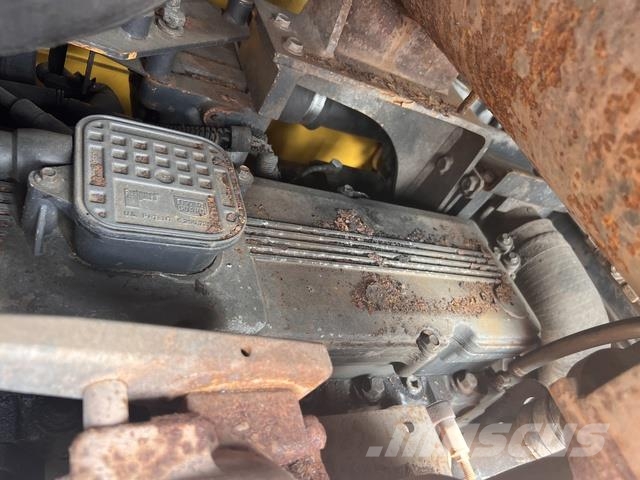 Komatsu GD705-5 Grejdery