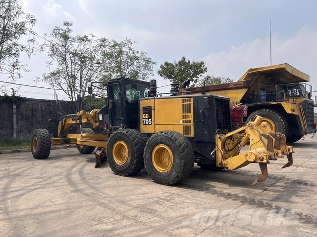 Komatsu GD705-5 Grejdery