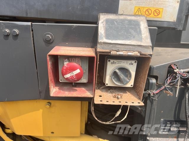 Komatsu GD705-5 Grejdery