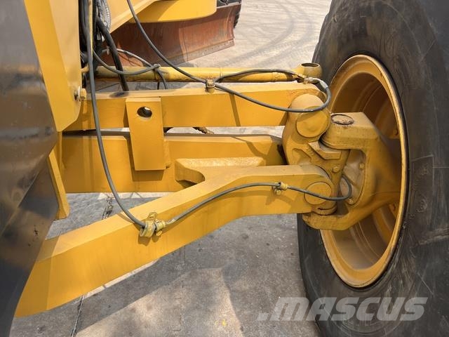 Komatsu GD705-5 Grejdery