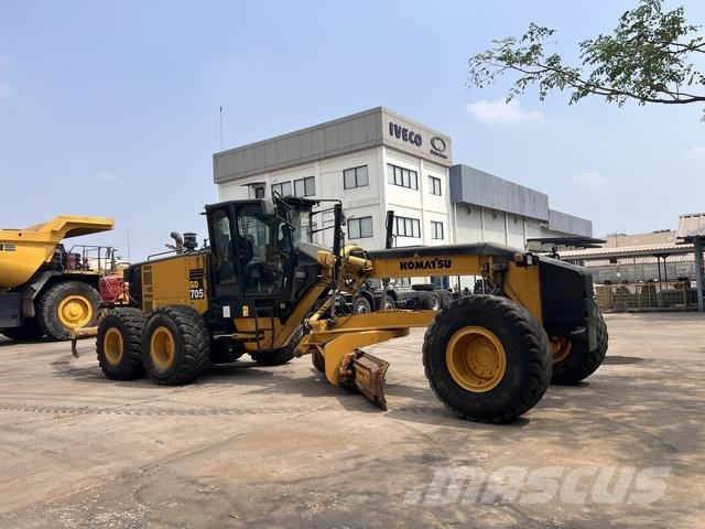 Komatsu GD705-5 Grejdery