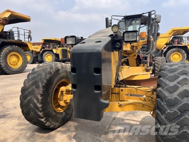 Komatsu GD705-5 Grejdery