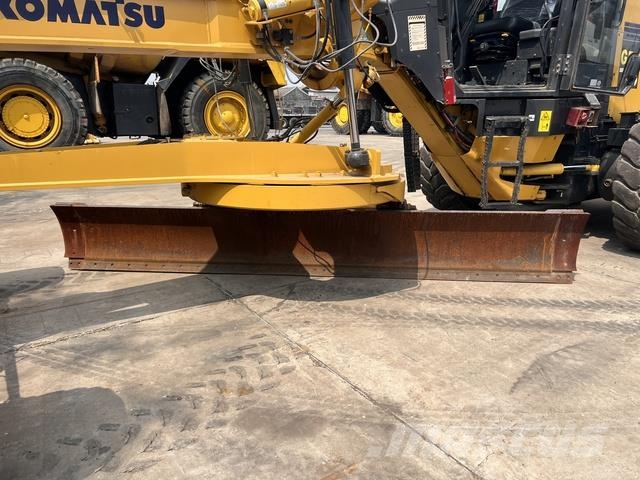 Komatsu GD705-5 Grejdery