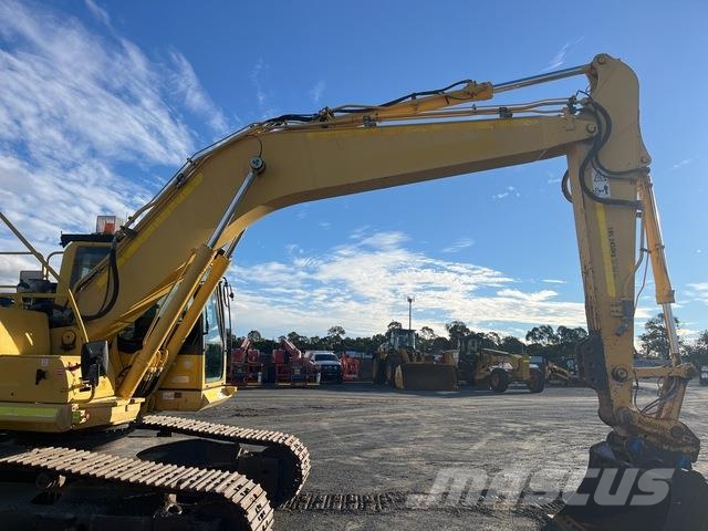Komatsu HB215LC-1 Гусеничні екскаватори
