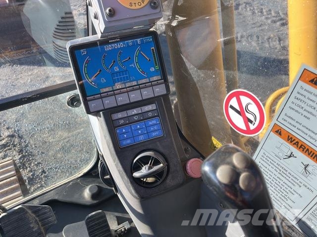 Komatsu HB215LC-1 Гусеничні екскаватори
