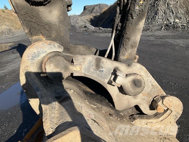 Komatsu HB365LC-3E0 Kāpurķēžu ekskavatori