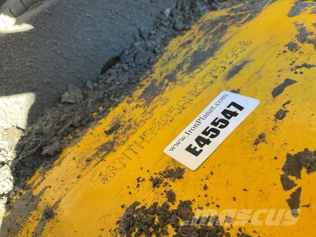 Komatsu HB365LC-3E0 Kāpurķēžu ekskavatori