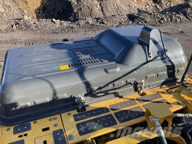 Komatsu HB365LC-3E0 Kāpurķēžu ekskavatori