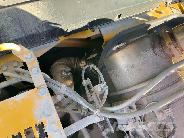 Komatsu HB365LC-3E0 Kāpurķēžu ekskavatori