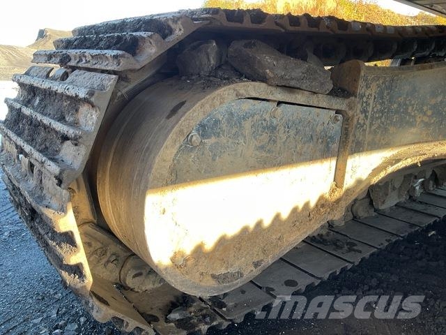 Komatsu HB365LC-3E0 Kāpurķēžu ekskavatori