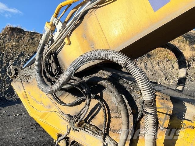 Komatsu HB365LC-3E0 Kāpurķēžu ekskavatori