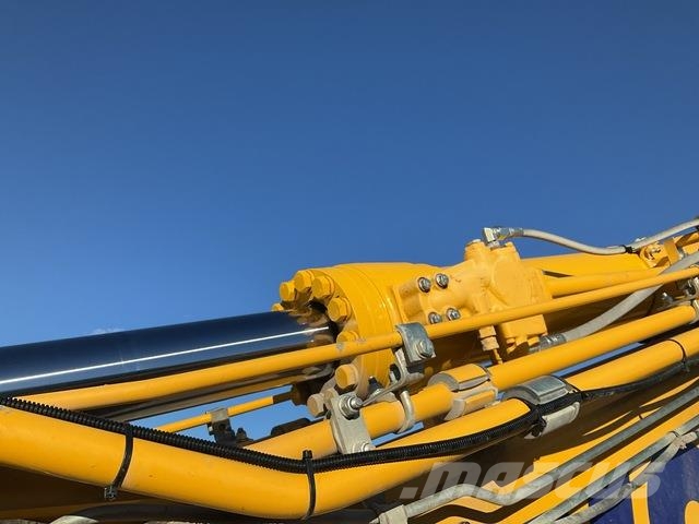 Komatsu HB365LC-3E0 Kāpurķēžu ekskavatori