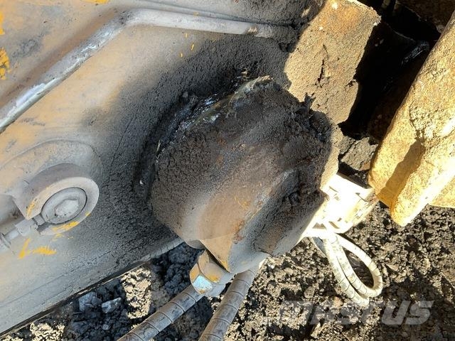 Komatsu HB365LC-3E0 Kāpurķēžu ekskavatori