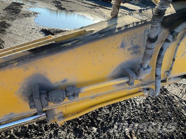 Komatsu HB365LC-3E0 Kāpurķēžu ekskavatori