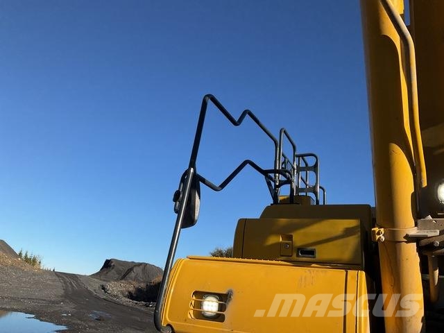 Komatsu HB365LC-3E0 Kāpurķēžu ekskavatori
