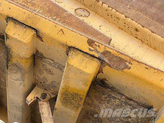 Komatsu HD1500-7 Karjeriniai savivarčiai