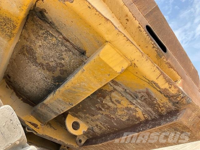 Komatsu HD1500-7 Karjeriniai savivarčiai