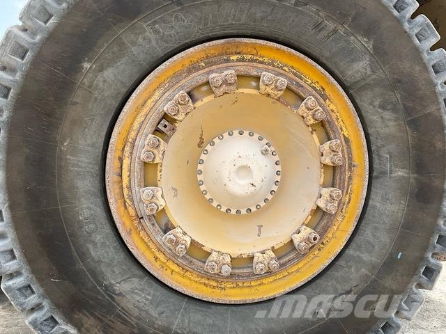 Komatsu HD1500-7 Karjeriniai savivarčiai
