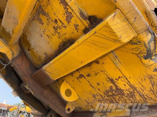 Komatsu HD1500-7 ساحبات مفصلية