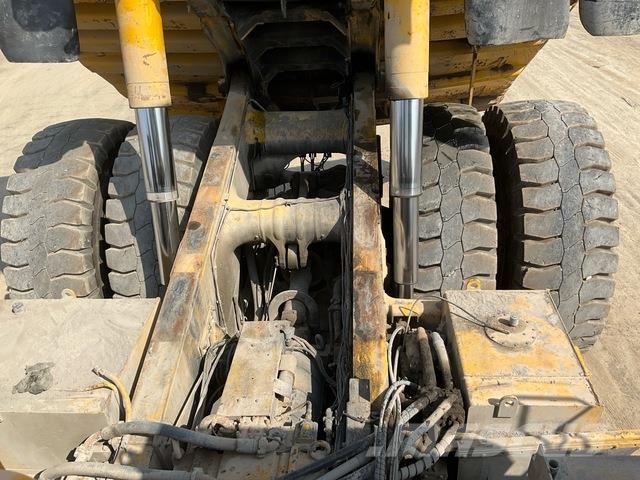 Komatsu HD1500-7 ساحبات مفصلية