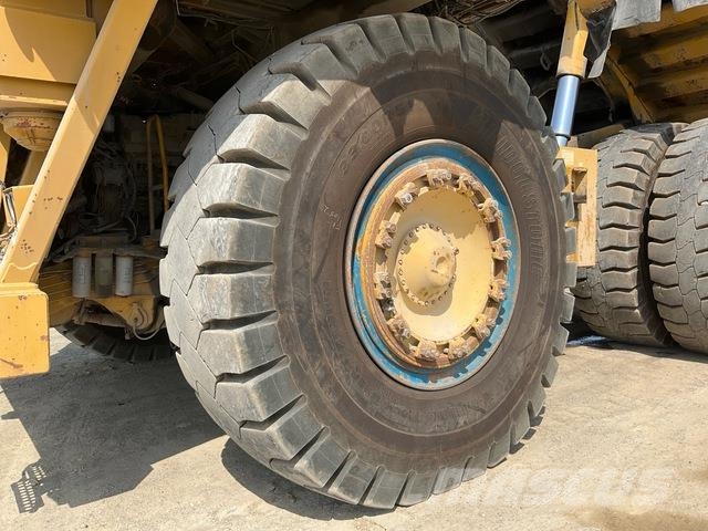 Komatsu HD1500-7 ساحبات مفصلية