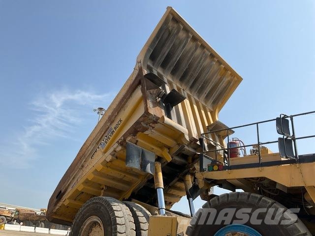Komatsu HD1500-7 ساحبات مفصلية